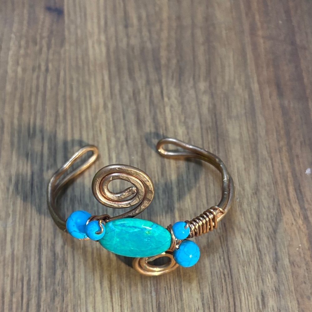 Bohemian and Chic Turquoise and Copper Wire Wrapped Bracelet - Picture 6 of 9